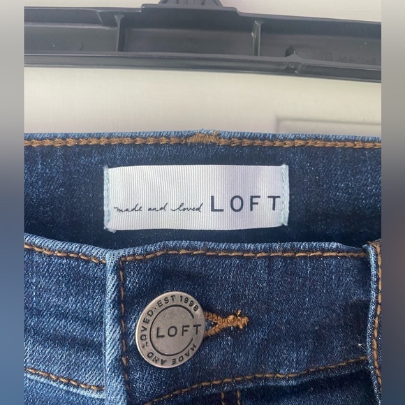 Loft Mid-Wash Skinny Crop Jeans with Raw Hem Size 4/27 - Picture 4 of 9